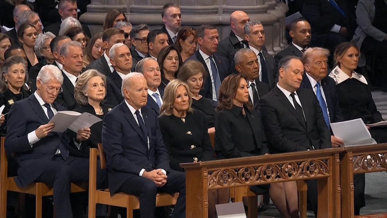 All five living US presidents pictured together at funeral of Jimmy